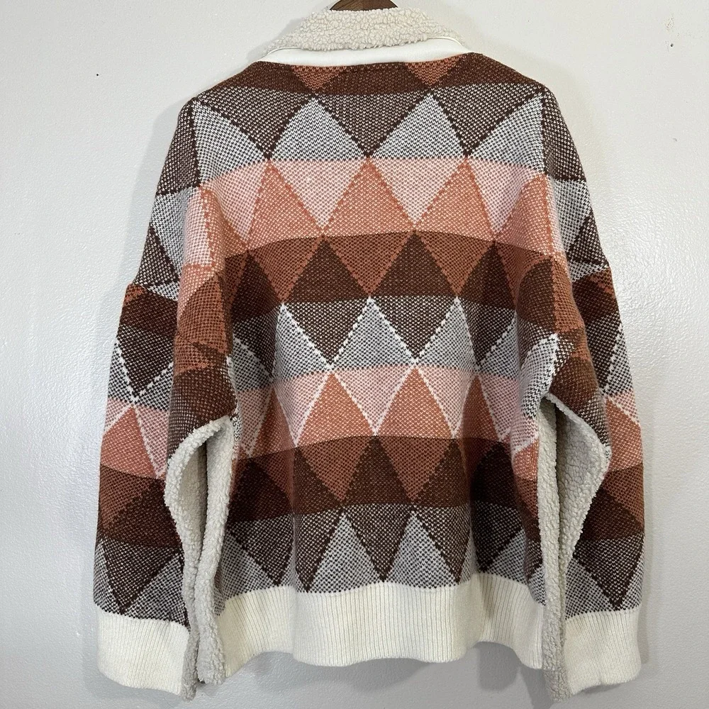 Davi & Dani Women's M Oversized Pink Geometric Back Design Sweater - Picture 2 of 5